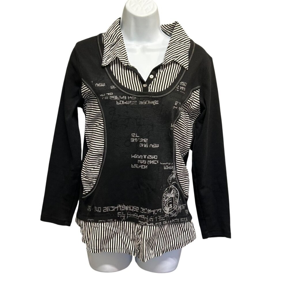 Moffi Y2K Grunge Patchwork Graphic Top Size M